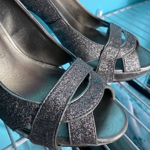 Women’s Heels. Good Condition. Message me if you have any questions